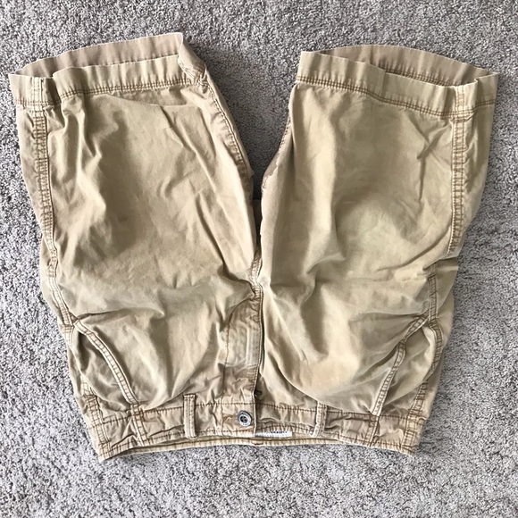 American Eagle Cargo Shorts Tan Color - Picture 3 of 3